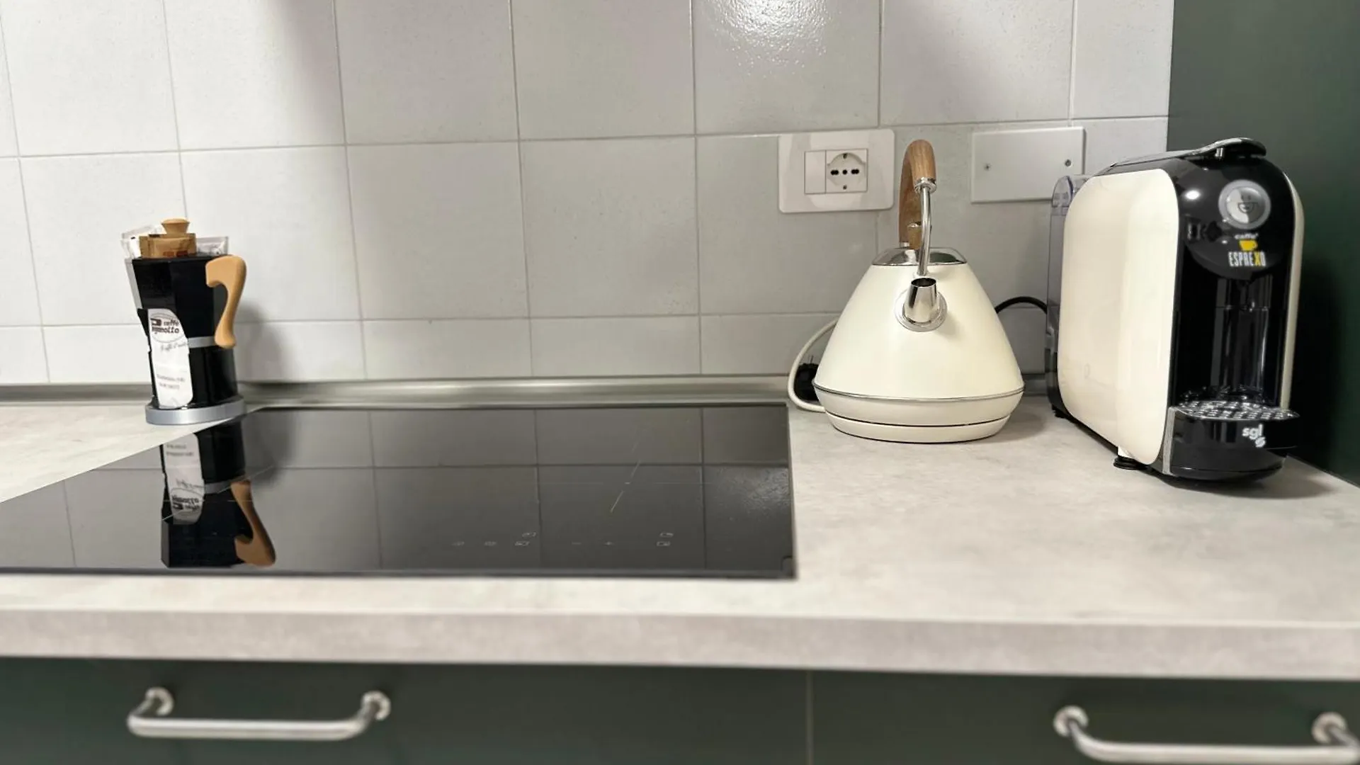 ורונה Girasole Guest House 0*,  איטליה
